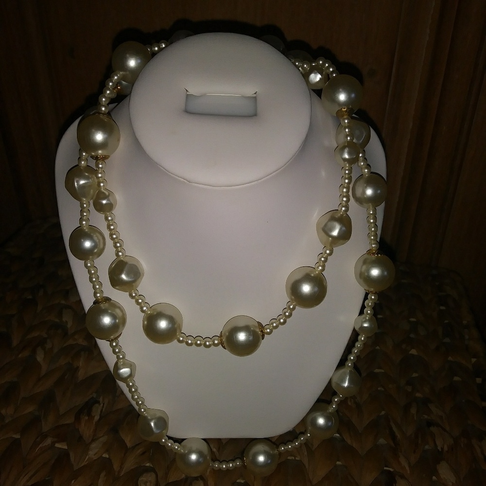 Double Necklace Set in Faux Pearl Necklaces