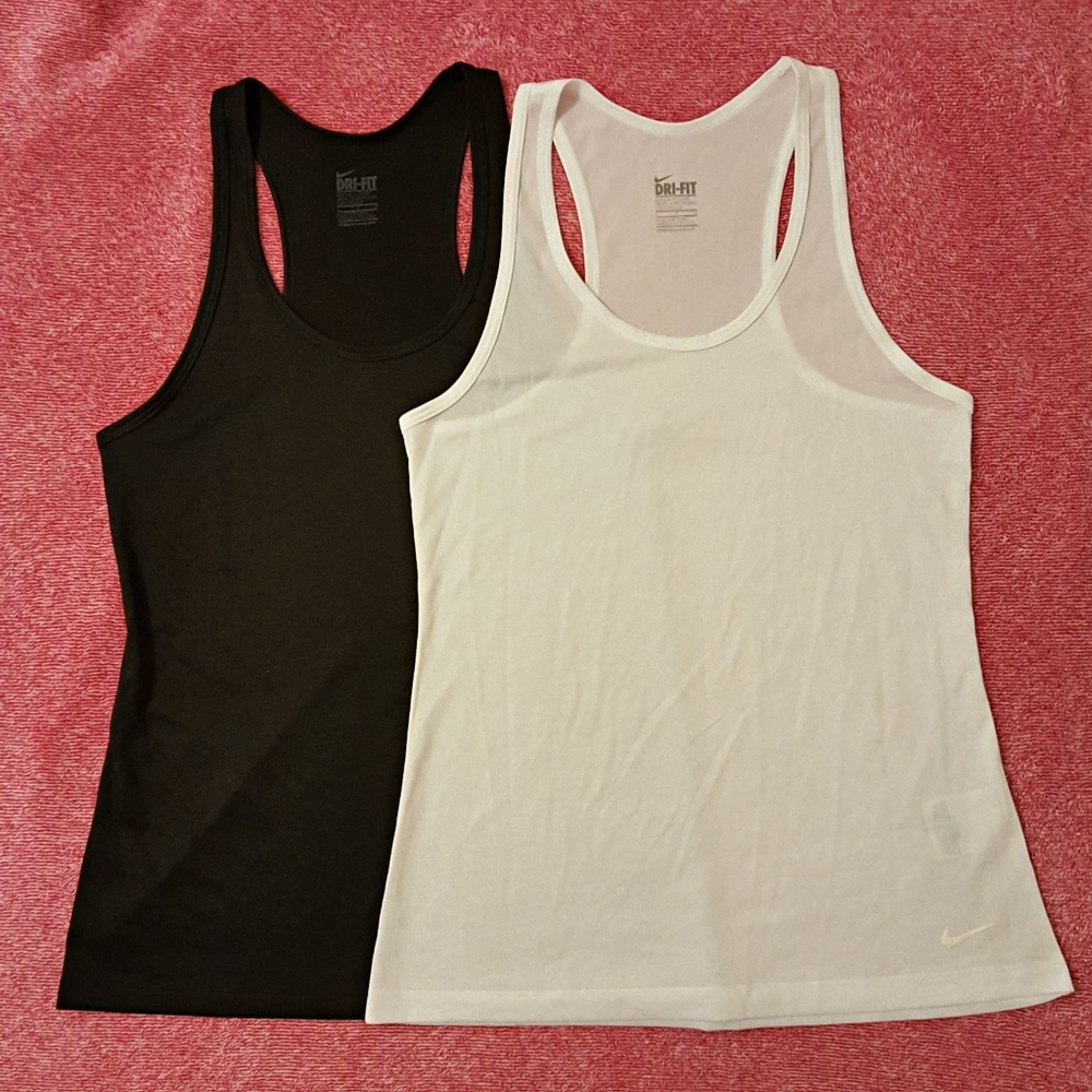 🚫 SOLD Bundle Nike Dri-fit Tanks 🚫