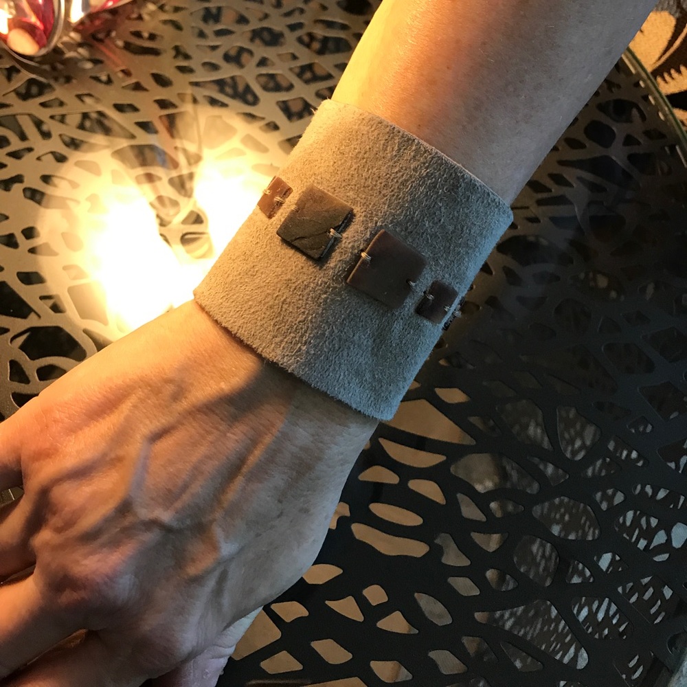 Emporio Armani suede bracelet - Picture 3 of 3