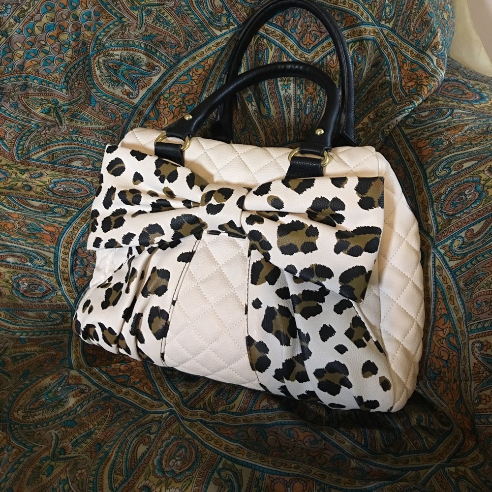 Betsey Johnson bow purse