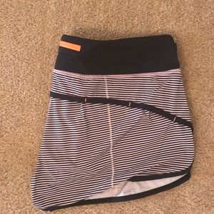 Lululemon Speed Shorts sz 10