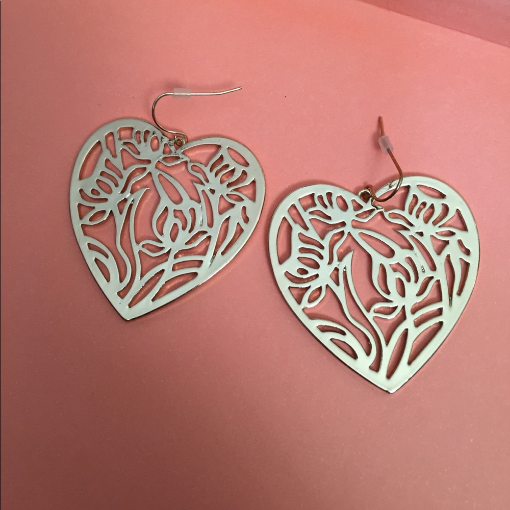 Heart shaped hanging earrings