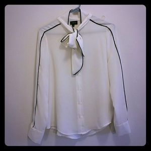 Pipe lined Professional Blouse