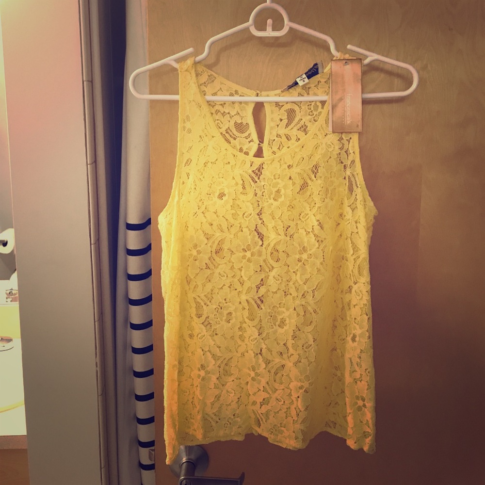 Beautiful yellow lace tank top