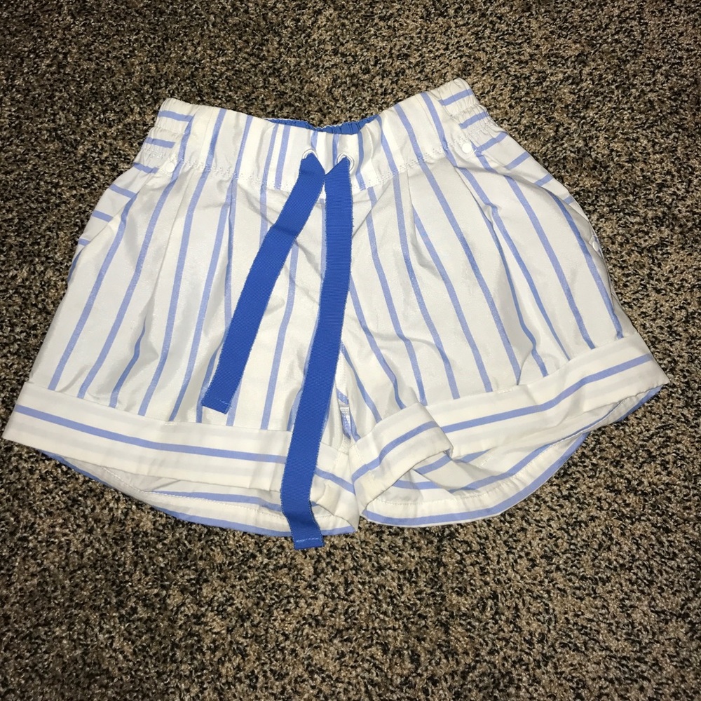 Lululemon Athletica spring breaker short