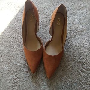 LADIES HEELS