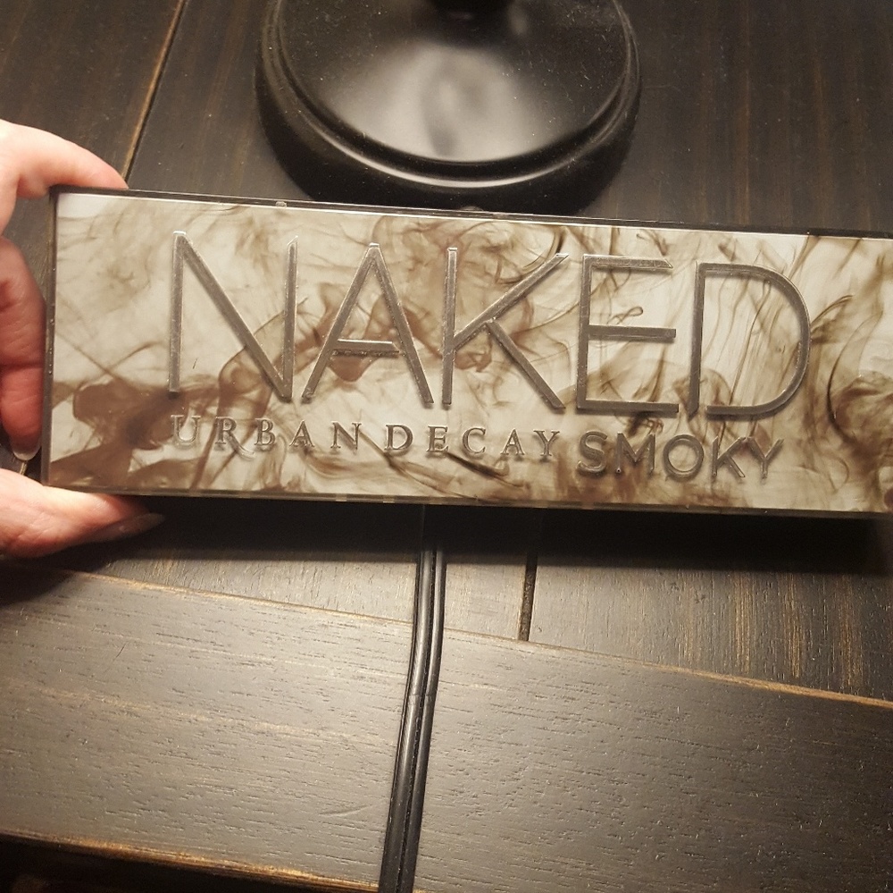 Urban Decay Naked Smokey Eyeshadow Palette