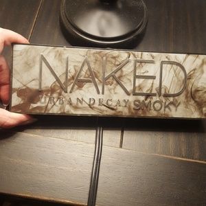 Urban Decay Naked Smokey Eyeshadow Palette