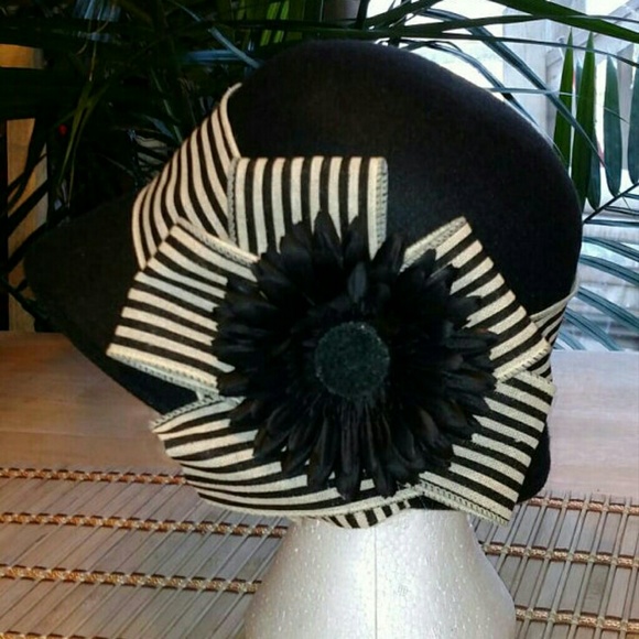 Hat - Picture 2 of 4