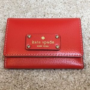 🆕♠️Kate Spade Darla Wellesley Wallet • Empire Red