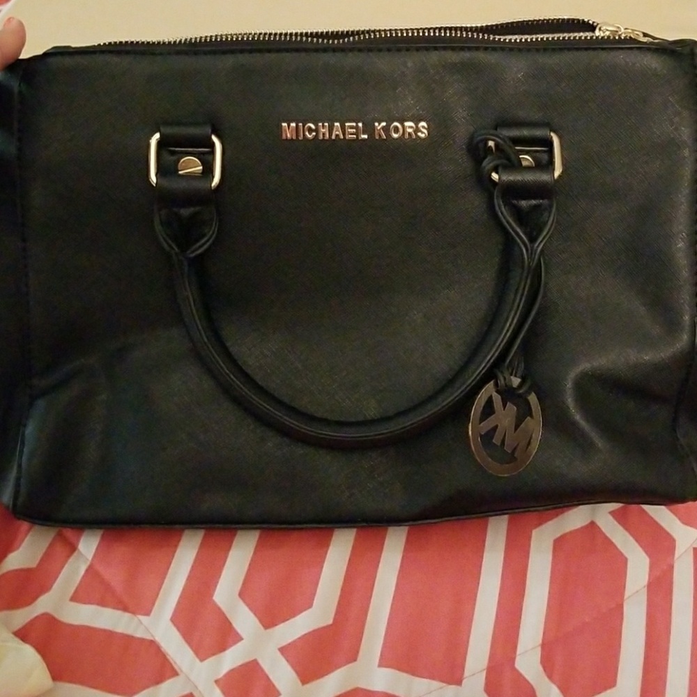 Michael kors purse