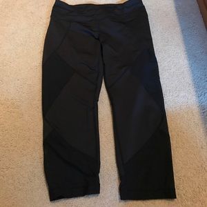 Size Medium Athleta Cropped Leggings