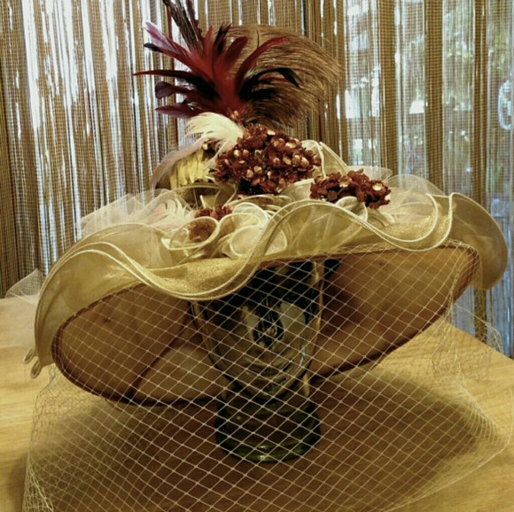 Hat - Picture 2 of 6