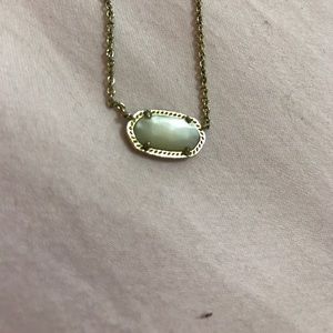 Kendra Scott necklace