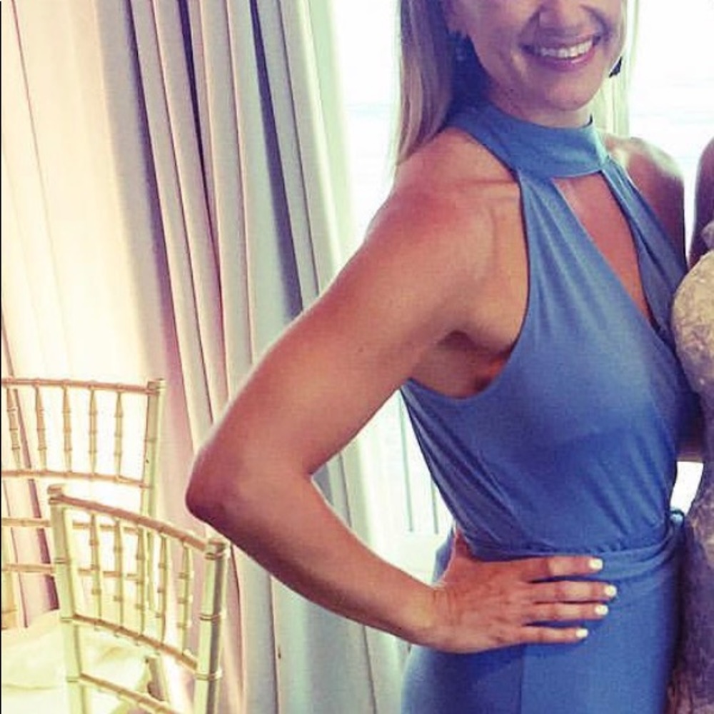 Keyhole dress with fun neck tie