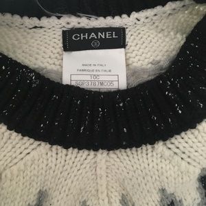 Chanel sweater