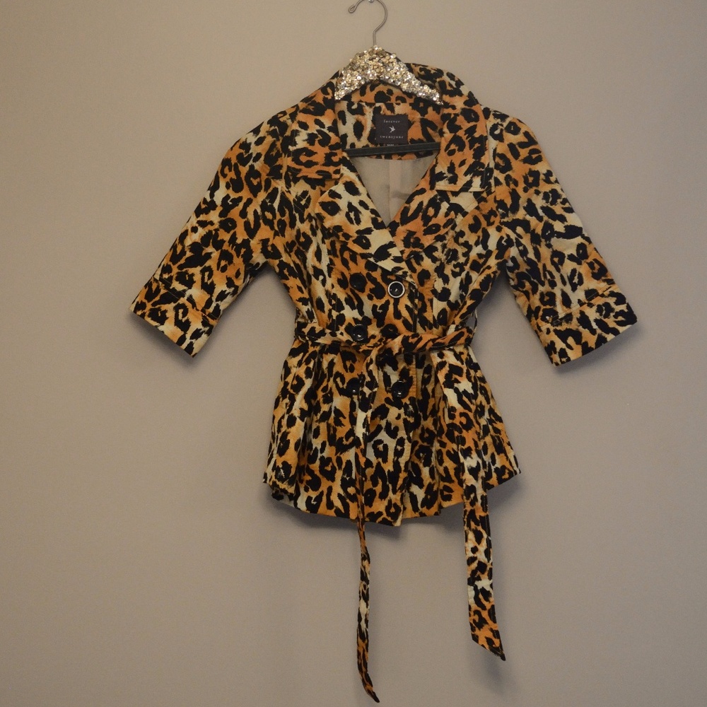 Cheetah Print Cropped Sleeve Jacket