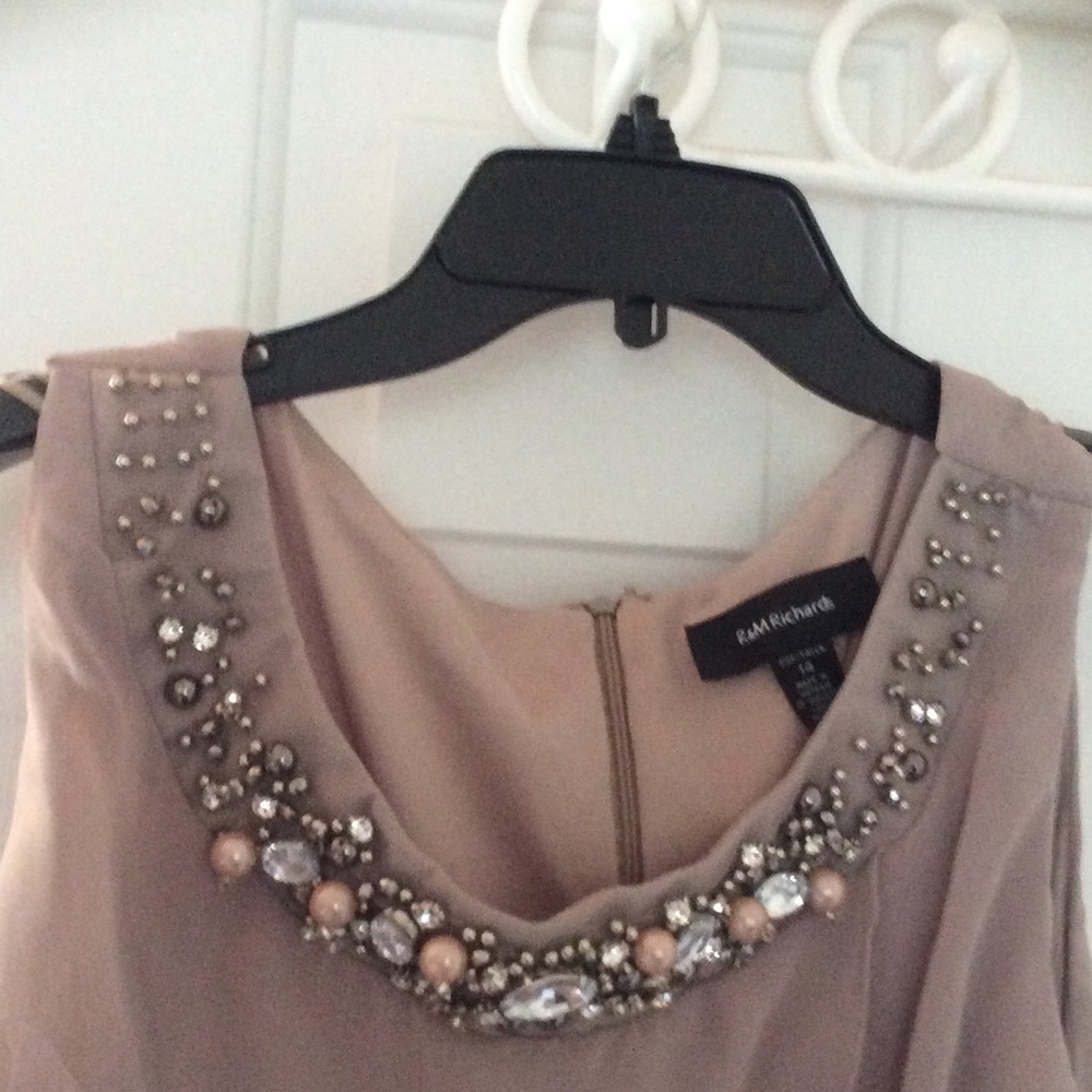 Long dress. Mother of the bride.