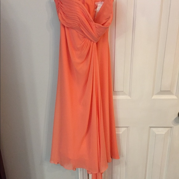 Elegant Coral Gown - Picture 2 of 8