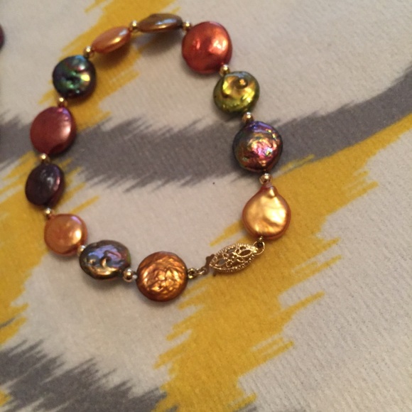 ✨RARE Dye Pearl Necklace & Bracelet Set✨ - Picture 6 of 8