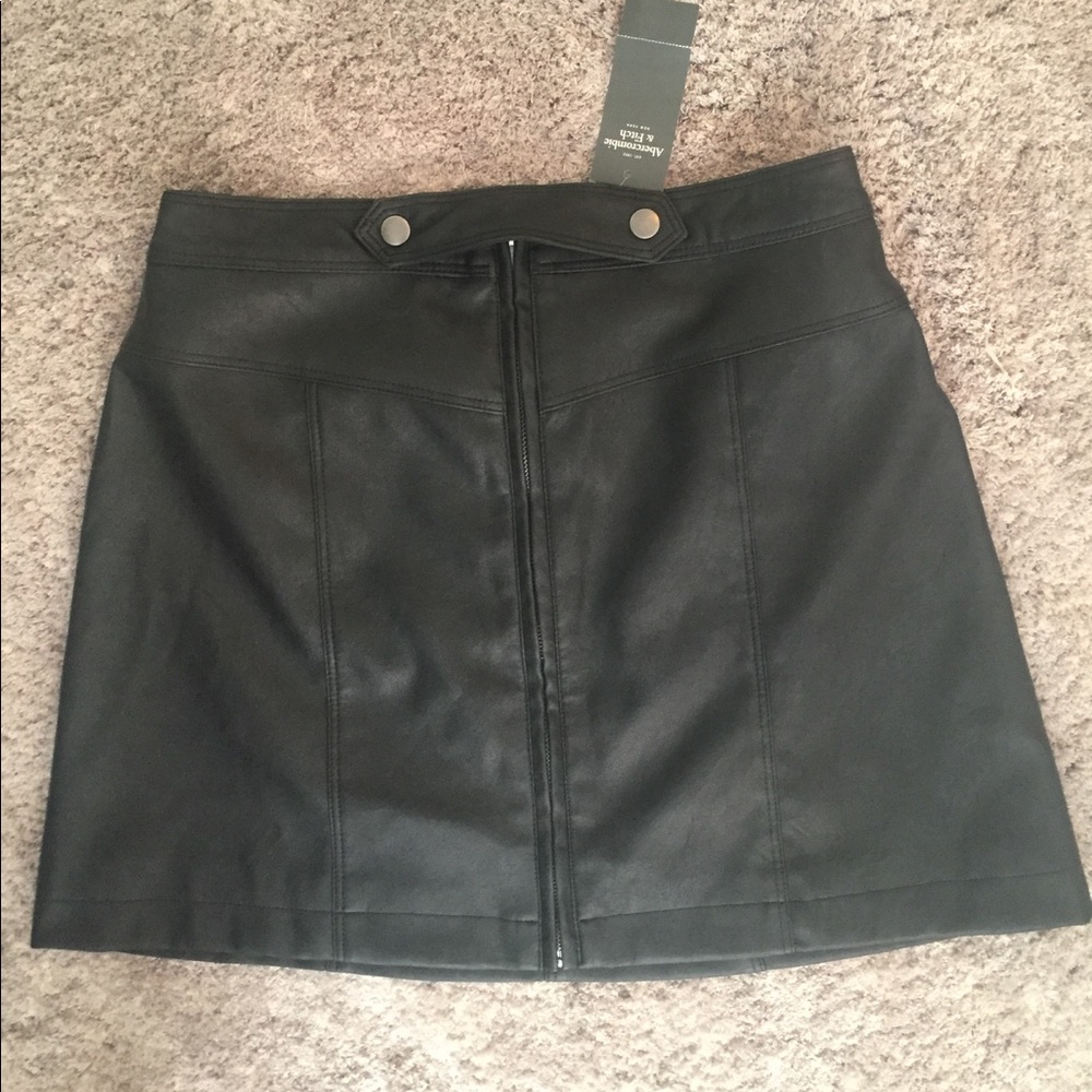 Leather skirt never been worn!