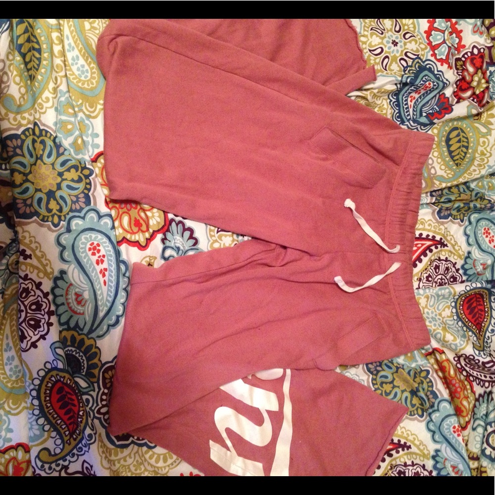 V.S. PINK OVERSIZED SWEAT PANTS