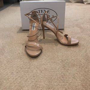 Steve Madden nude heels