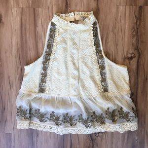 Ecoté Creme Lace Top