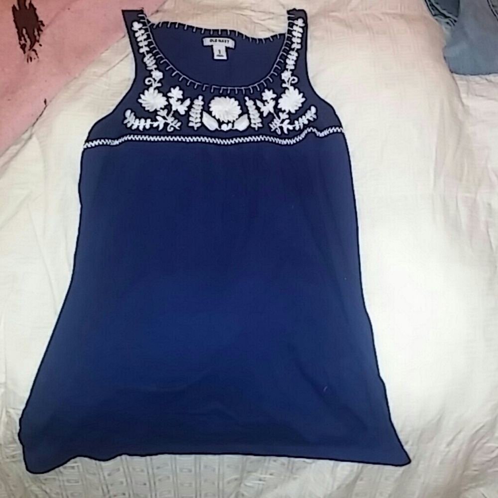 Old Navy...navy with white embroidered flowers