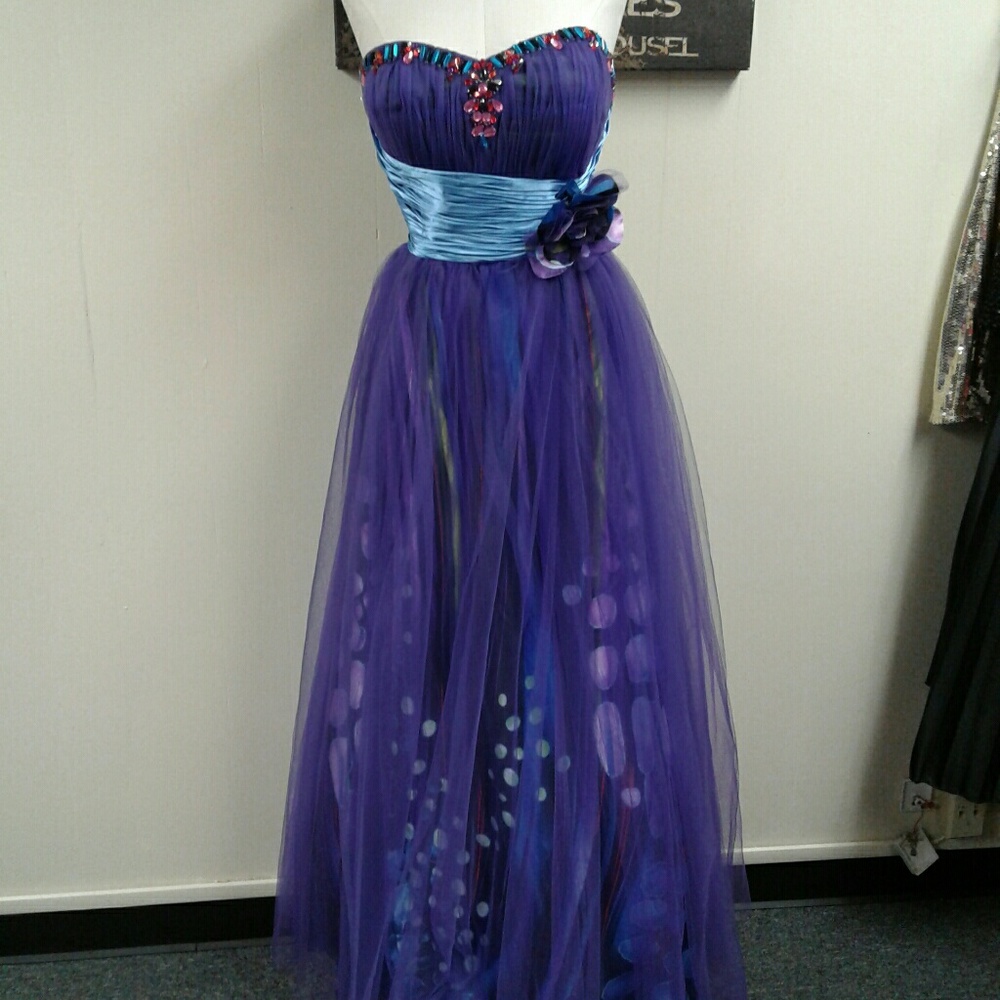 PROM gown