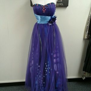 PROM gown