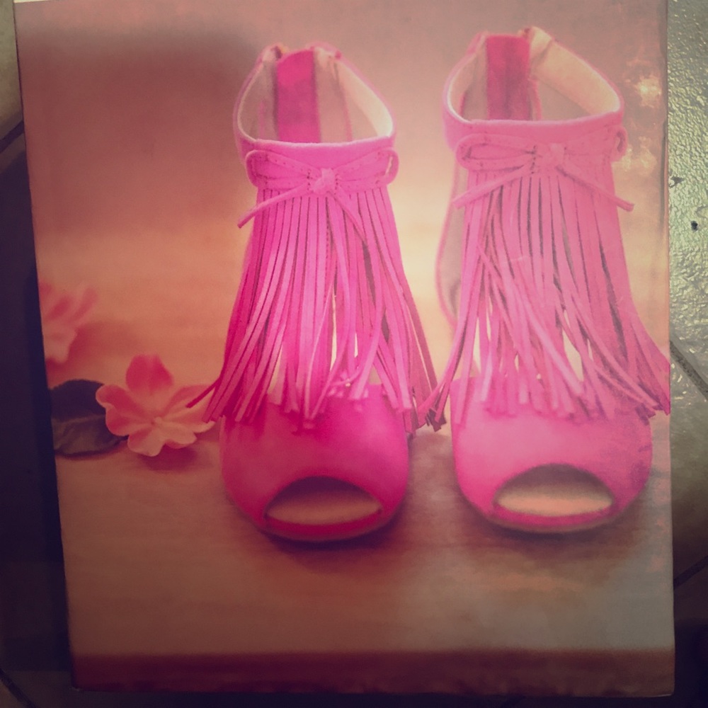 Pink Joyfolie Tassel Sandals size US 6 Girls