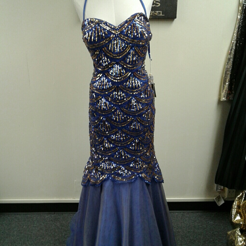 Gorgeous Prom Gown
