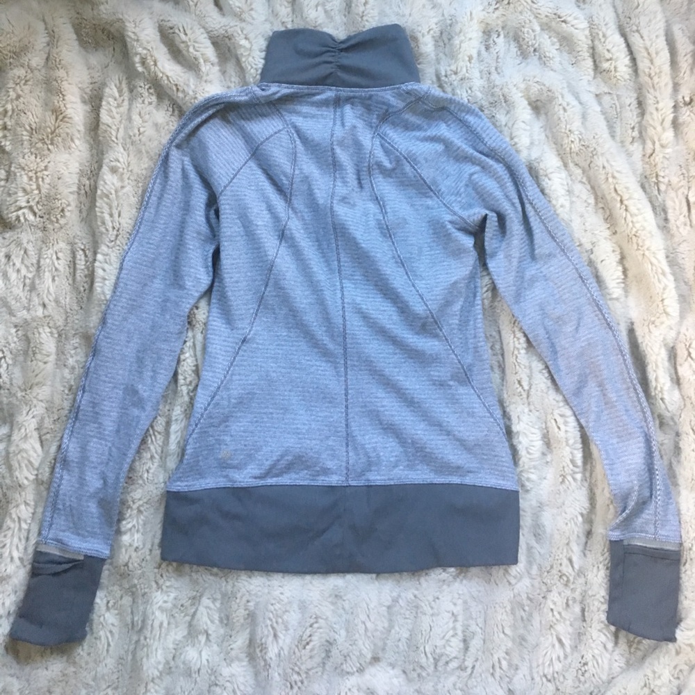 Lulu Lemon Define half zip jacket. - Picture 3 of 4