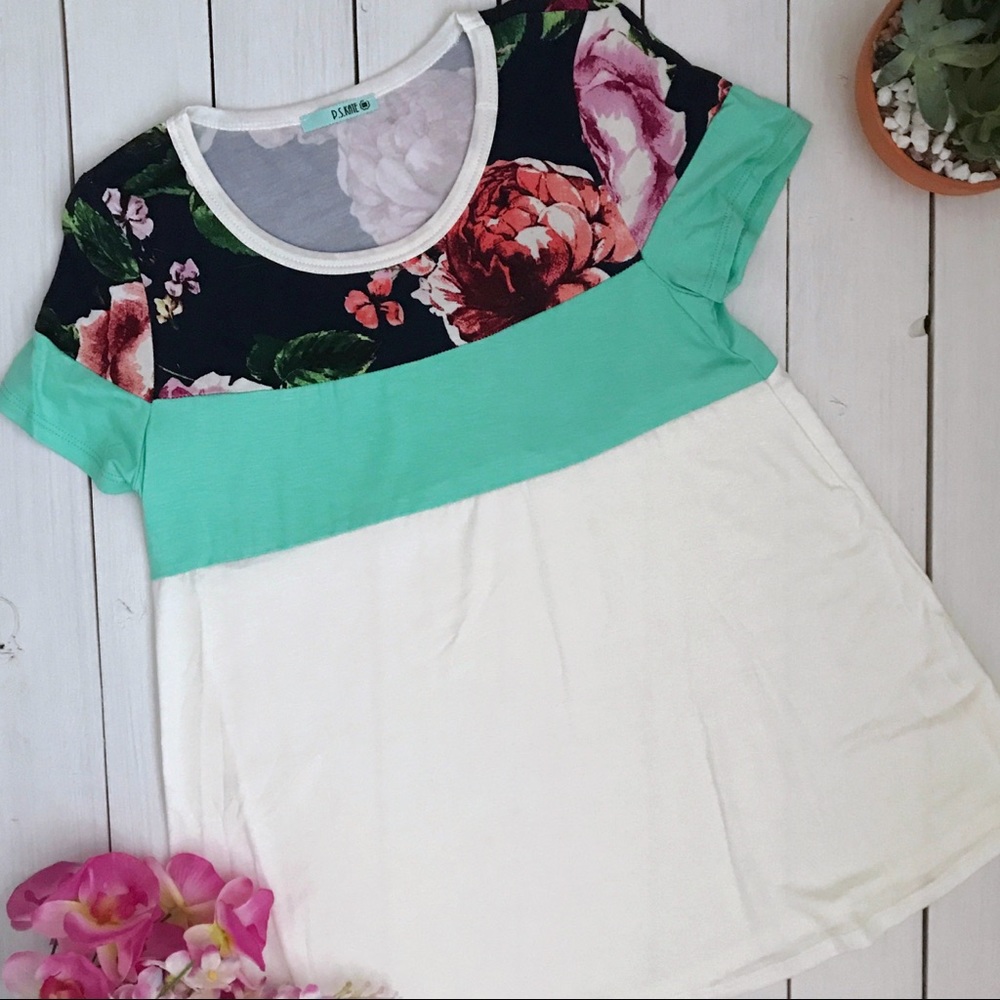 ONE LEFT Floral & Mint Color Block Top