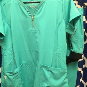 Healing hands scrub set