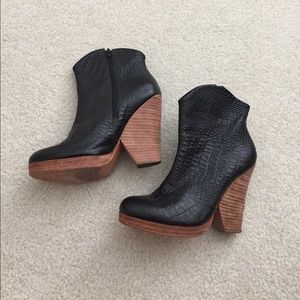 Rachel Comey croc embossed ankle boots sz 36