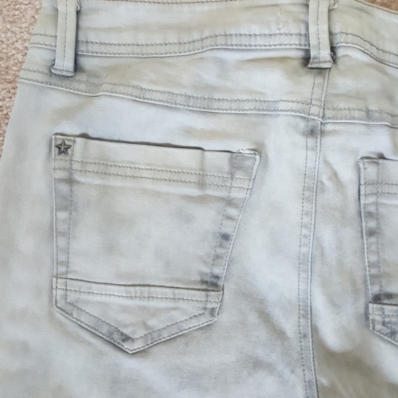 Studded Acid Wash Jeans - Picture 7 of 8