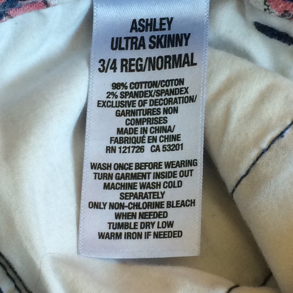 SOLD 2xHPπAeropostale floral jeans - Picture 4 of 5