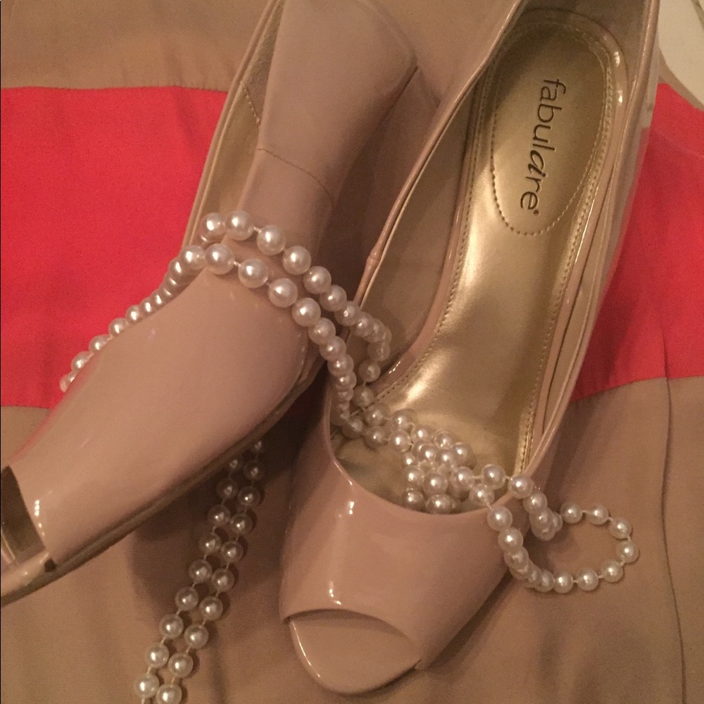Nude kitten heels