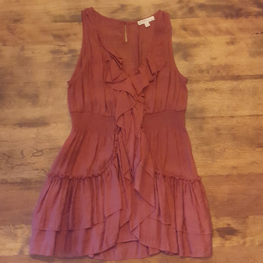 Tank with ruffles