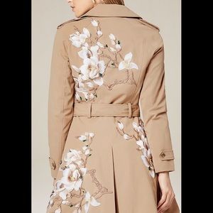 NWT. Embroidered trench coat