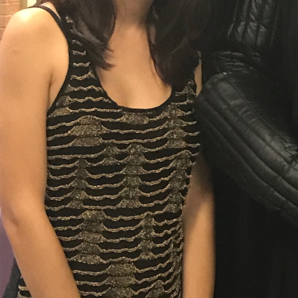 Mesh tank with gold details