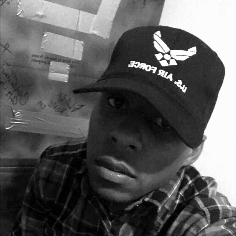 Meet your Posher, Ty