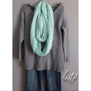 Classic Cable Knit V-Neck Sweater