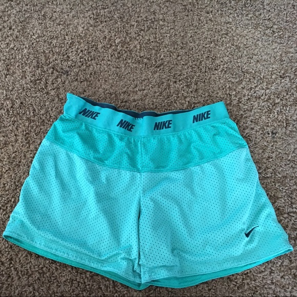 Nike Dri-Fit shorts - Picture 1 of 3