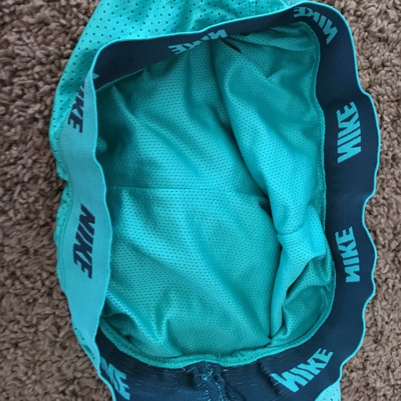 Nike Dri-Fit shorts - Picture 3 of 3