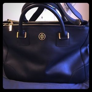 Tory Burch messenger commuter woman bag.