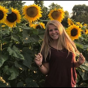 Meet your Posher, Kendalyn