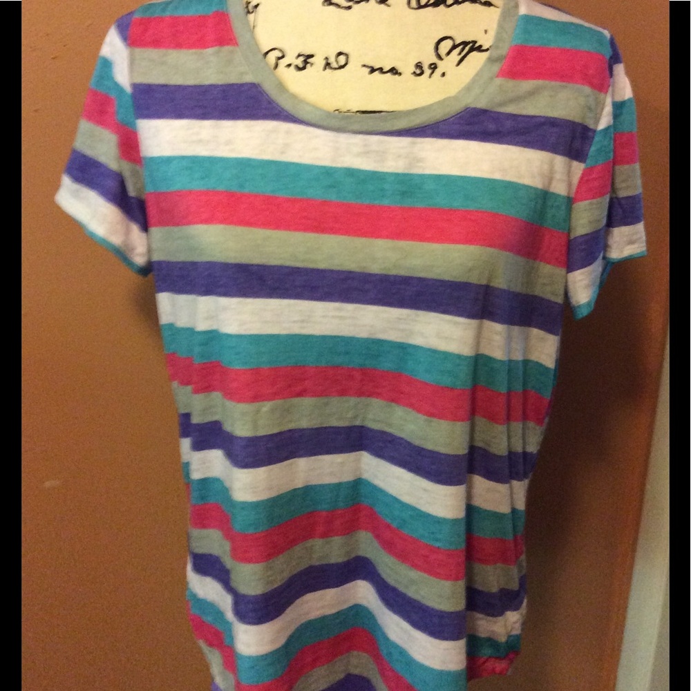 Marc New York ~ Women's top ~ Like New ! 7.00